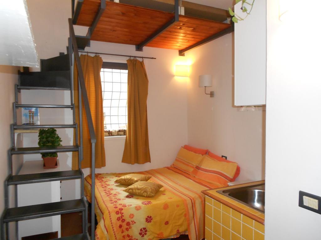 Max Studios Florence Bilik gambar